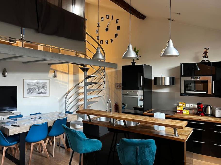Pepite Rare 8 Personnes Au Coeur Battant Du Vieux Lyon Apartamento Exterior foto