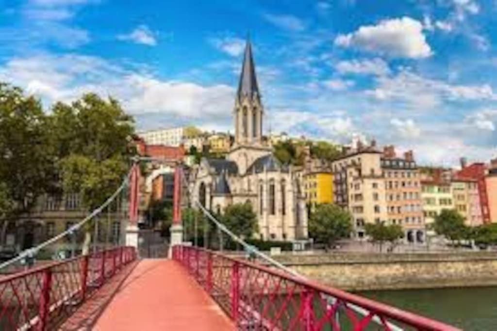 Pepite Rare 8 Personnes Au Coeur Battant Du Vieux Lyon Apartamento Exterior foto
