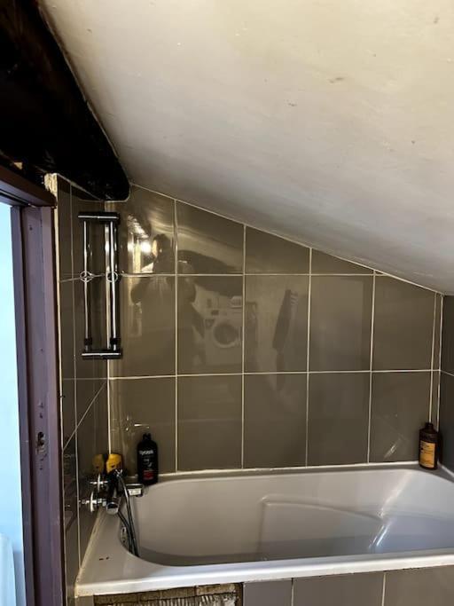 Pepite Rare 8 Personnes Au Coeur Battant Du Vieux Lyon Apartamento Exterior foto