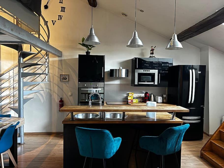 Pepite Rare 8 Personnes Au Coeur Battant Du Vieux Lyon Apartamento Exterior foto